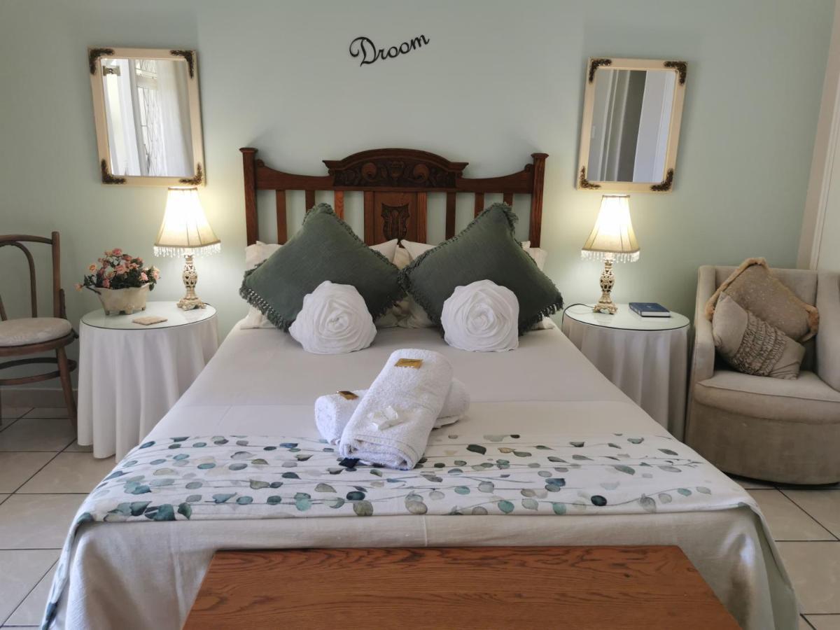 Eight Palms Hotel Port Edward Eksteriør billede