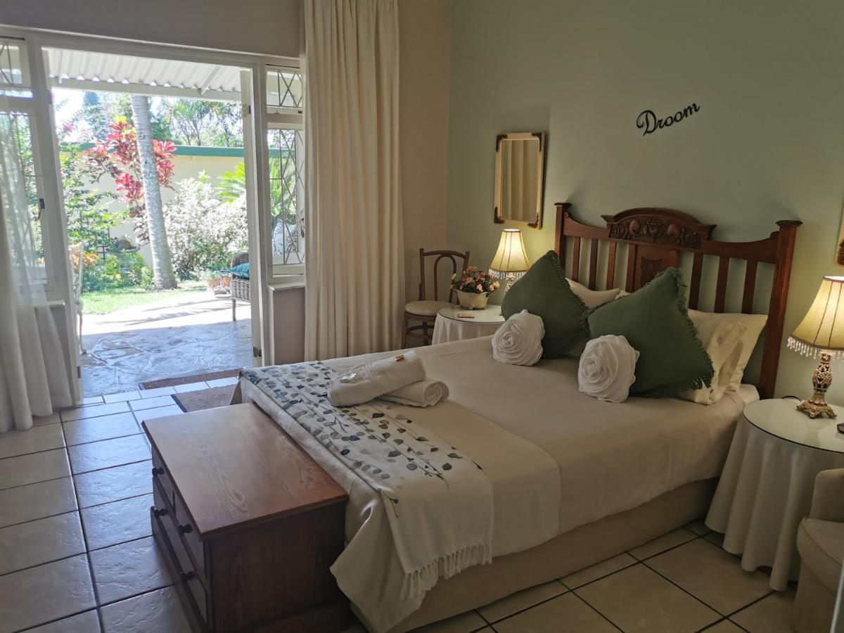Eight Palms Hotel Port Edward Eksteriør billede